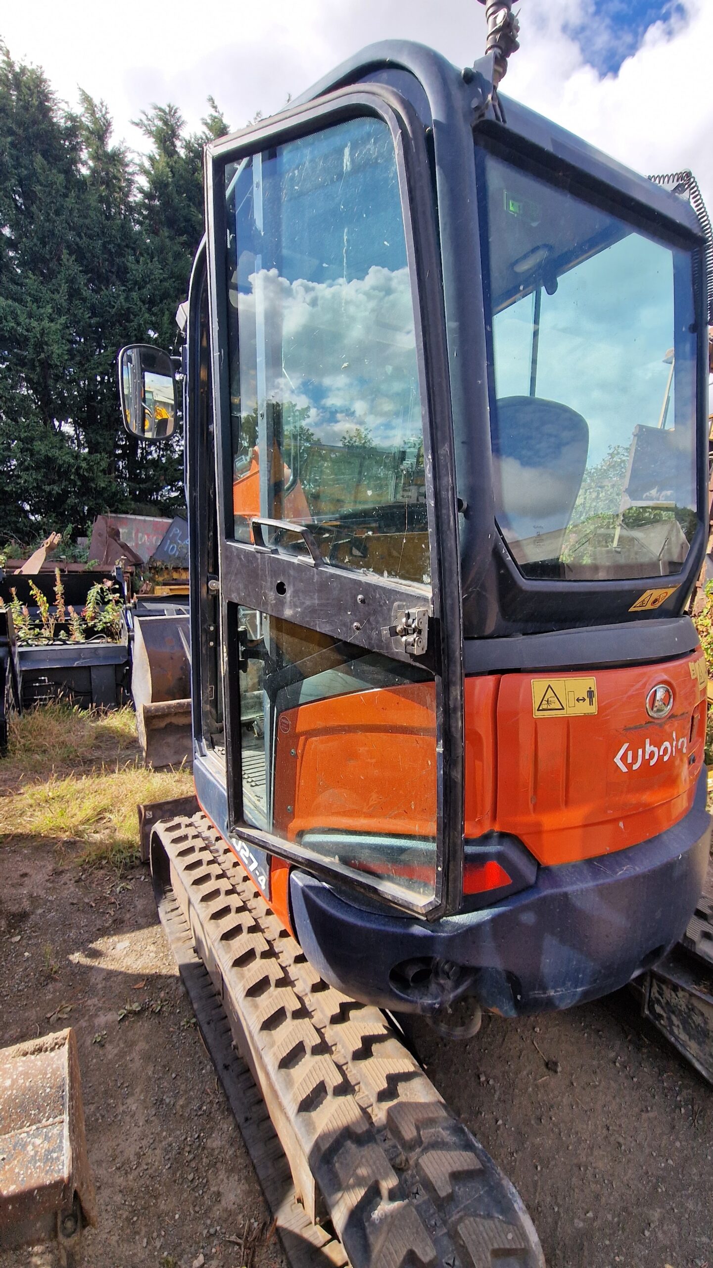 2014 Kubota U27-4 2.7 Ton Mini Excavator – 3,000 Hours - Image 3